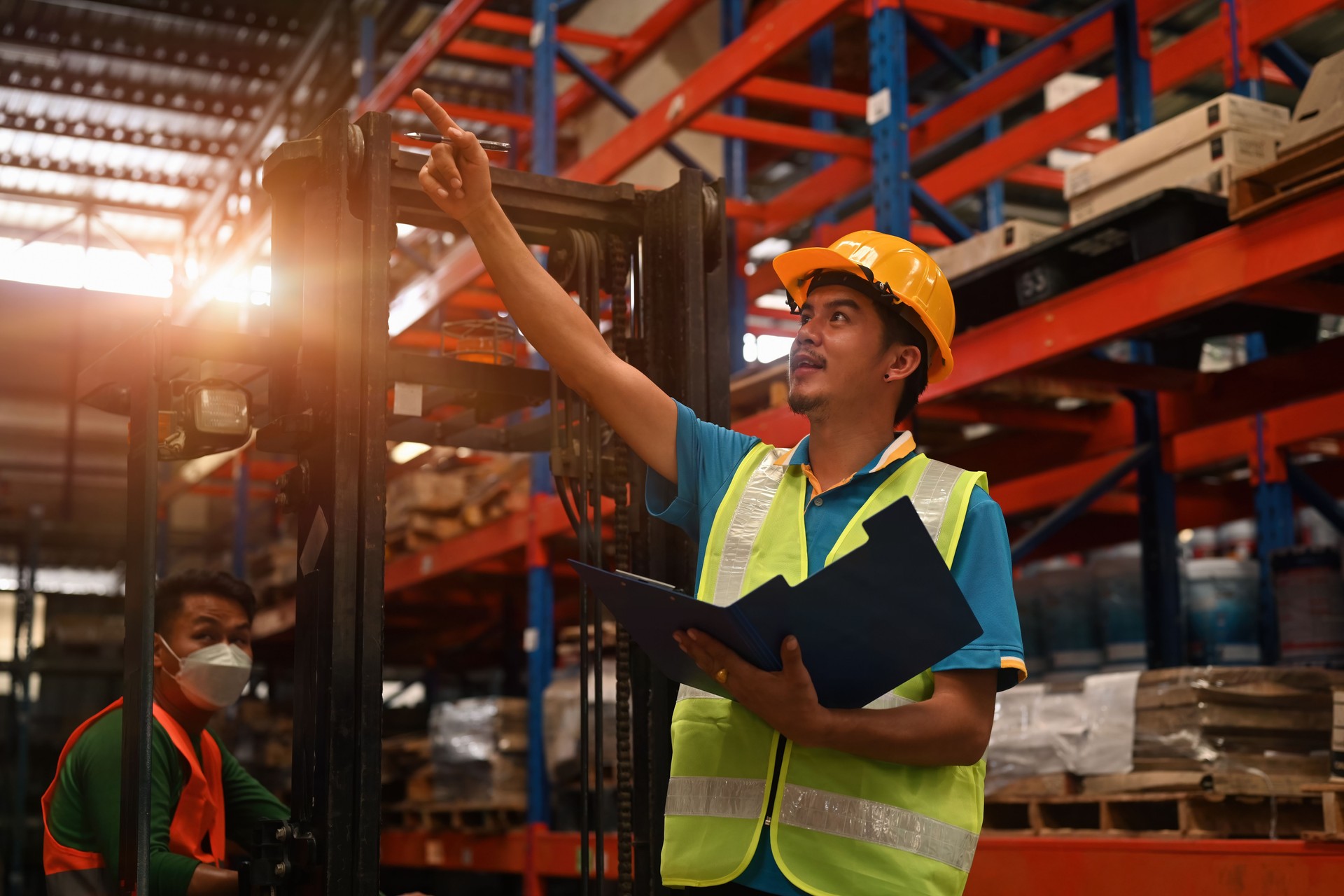 Warehouse attendant Inspect, receive, and place products on shelves within the warehouse. Manage together with forklift drivers